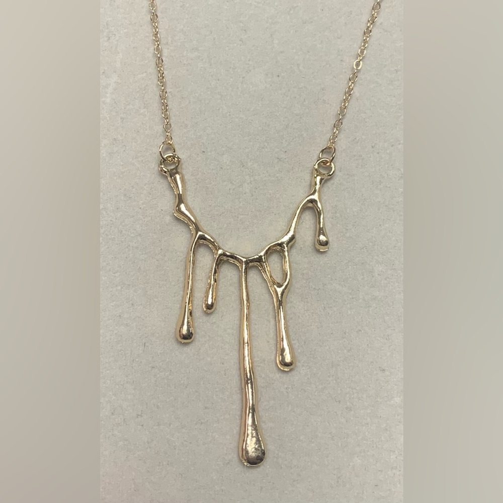 💛 Golden Lava Droplet Pendant Necklace - Picture 8 of 10
